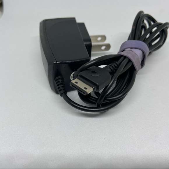 ORIGINAL OEM Samsung ATADS10JBE AC Adapter SGH-T469 ,SGH-T559, SGH-T139 - Picture 2 of 3